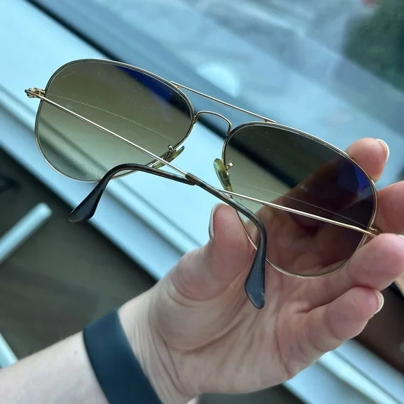 Ray-Ban Aviator Sunglasses with Tan Case and Cloth - Loved Condition - Picture 6 of 13